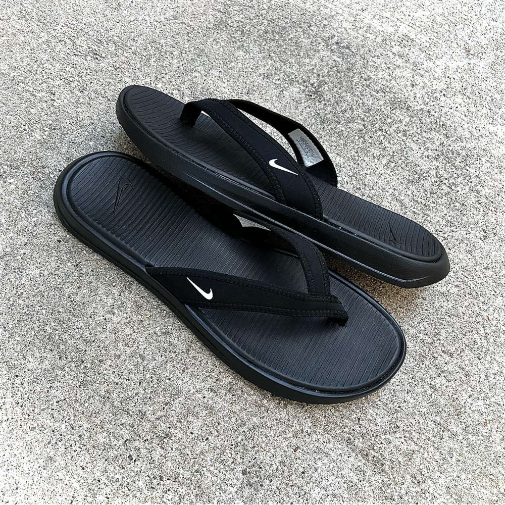 WMNS NIKE ULTRA CELSO THONG TRIPLE BLACKS FLIP FLOPS